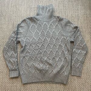 Express Women’s tan cable knot turtleneck sweater size M